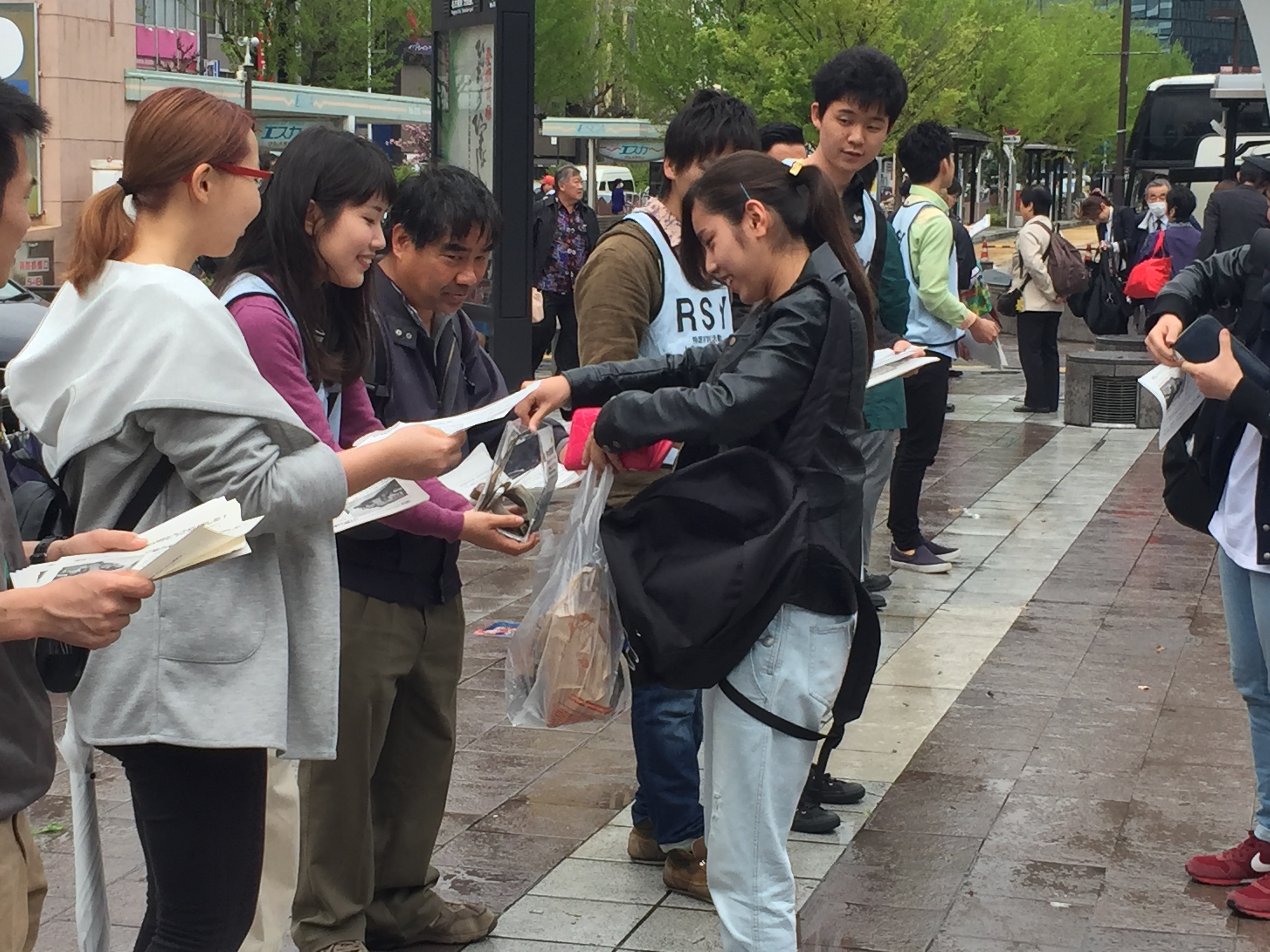 街頭募金ボランティア